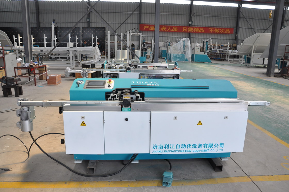 Krachtige Hete Smeltings Butyl Machine/Butyl Extrudermachine voor het Beledigen Productielijn