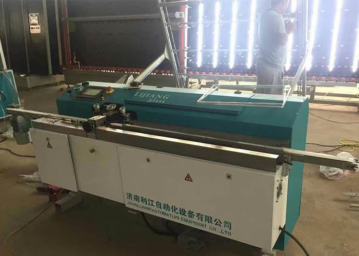 Grote Vat het Isoleren van de de Extrudermachine van de Glasproductielijn Automatische Butyl Hoge het Werkefficiency