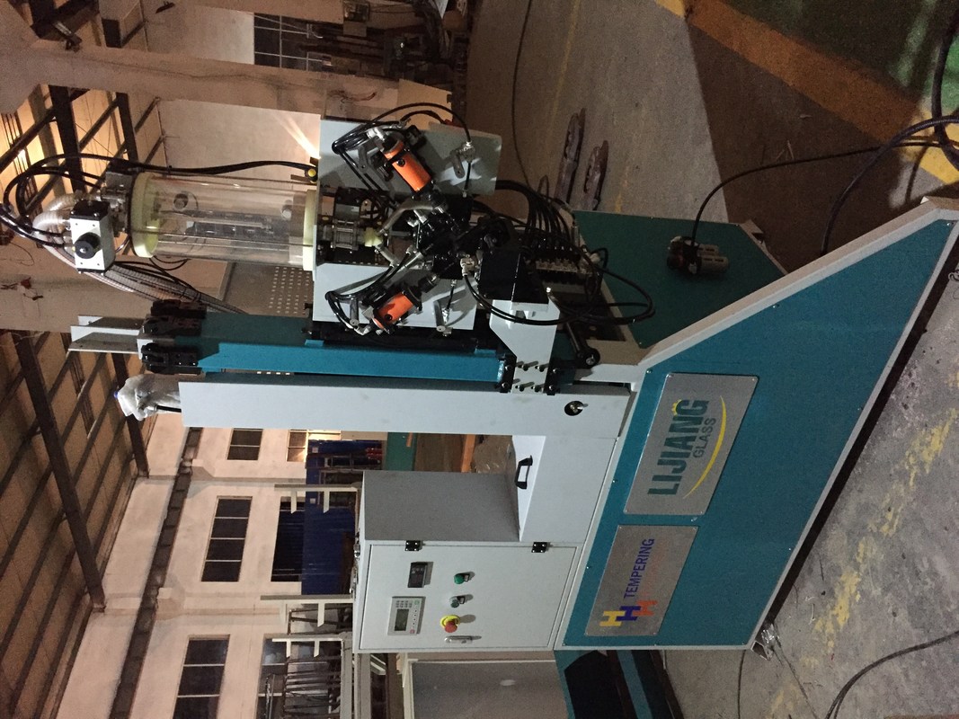 De dehydrerende het Vullen Machine kan acties automatisch bereiken van automatisch het boren van gaten in de verbindingsstukkaders