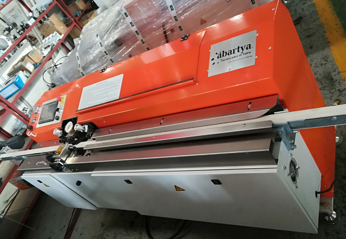 Automatische Hete Smeltings Butyl Machine met Groot Butyl Vat voor Dubbele Glasmachine